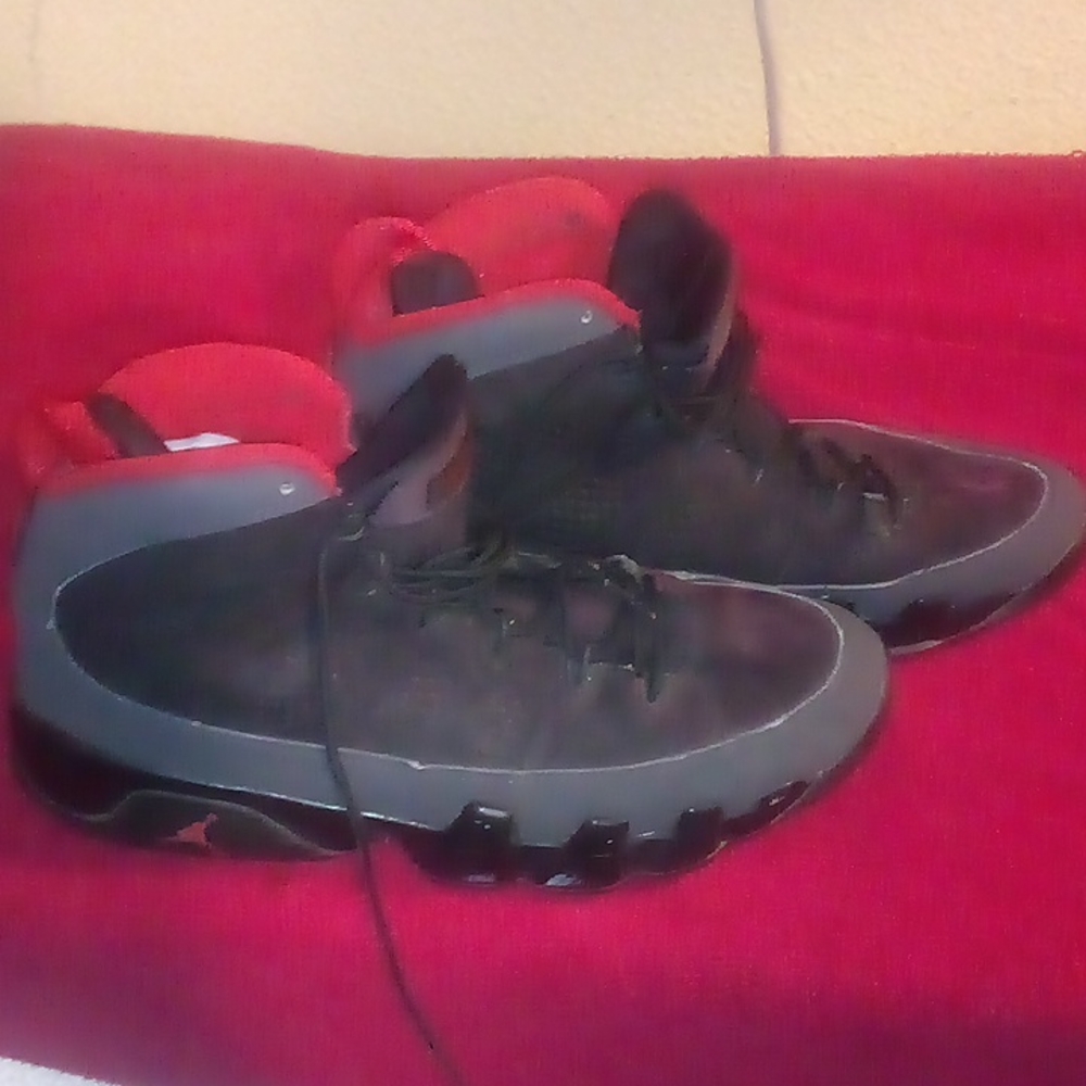 VNDS Air Jordan 9 Retro Charcoal 2010 Size 10